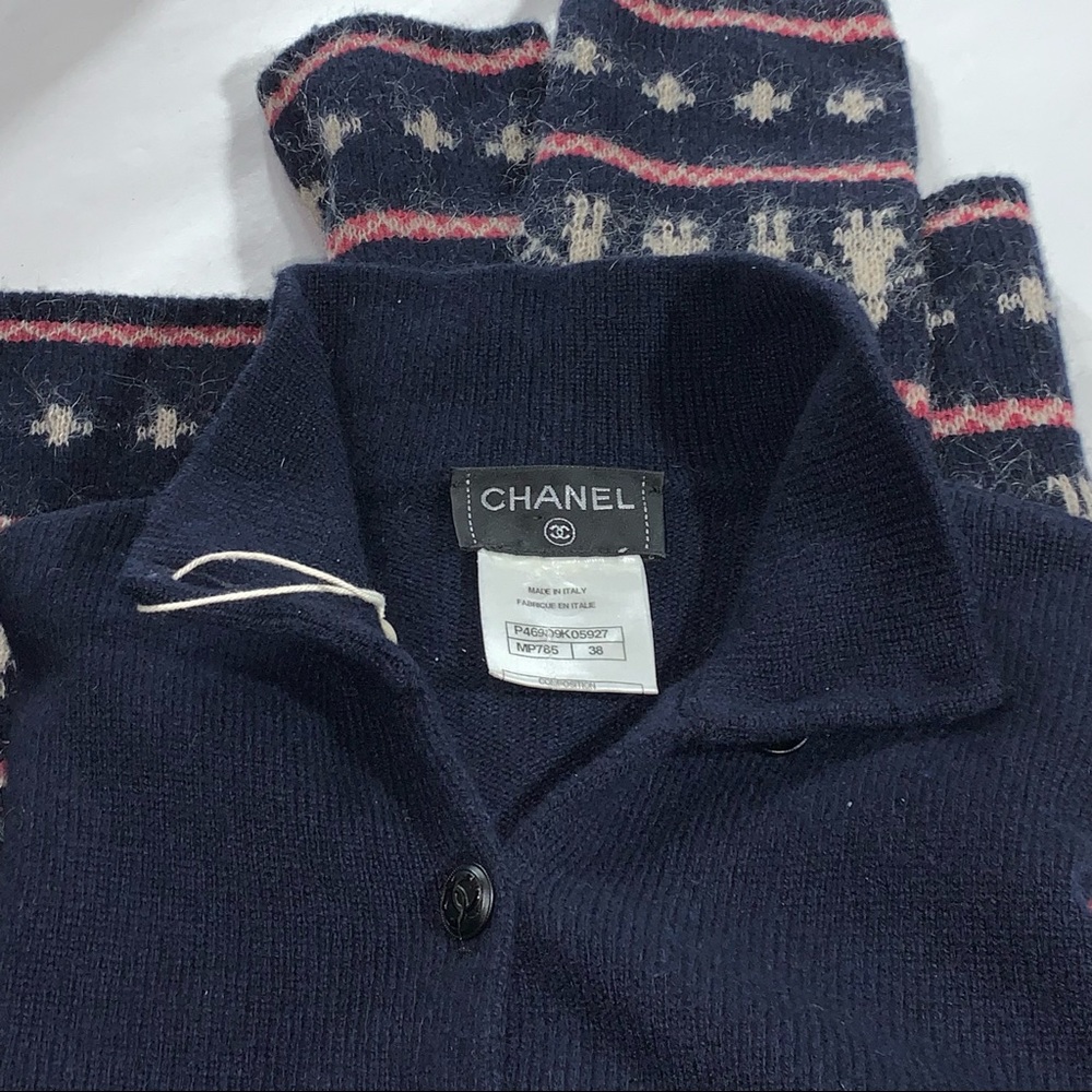CHANEL size 38 wool cashmere mohair CARDIGAN snowflake and Coco theme - Picture 3 of 13